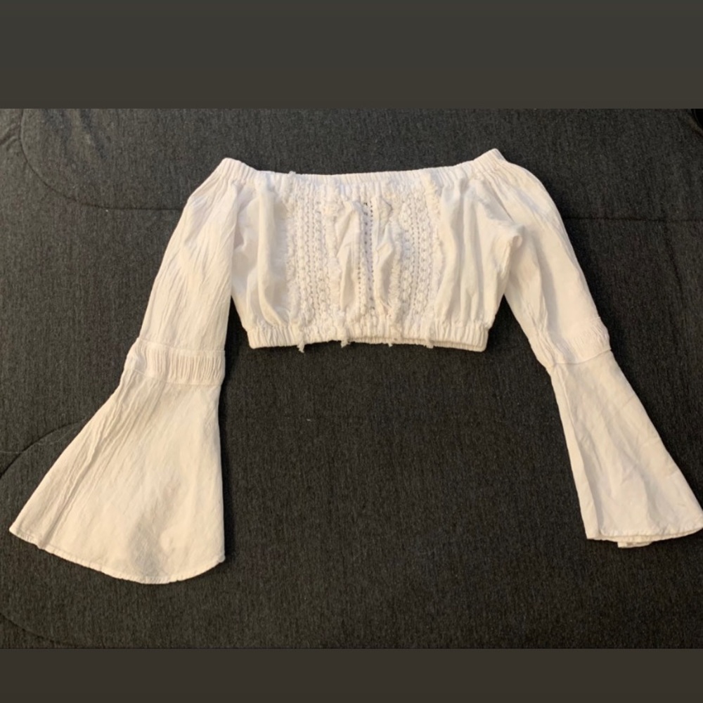 white cropped long sleeve top size large from cotton natural fits small